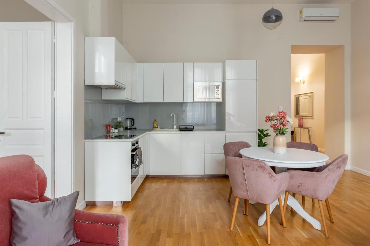Apartament Luxury 3bedrm 2bathrm With Danube River View *