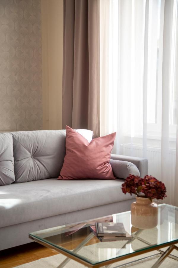 Luxury 3bedrm 2bathrm With Danube River View * Budapeste