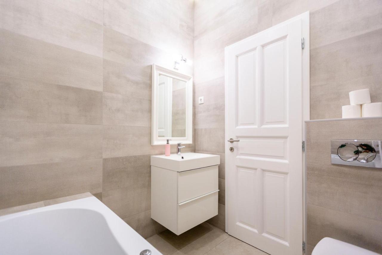 Luxury 3bedrm 2bathrm With Danube River View Budapeste